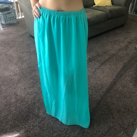 Soprano Mint Chiffon Skirt - Picture 5 of 5